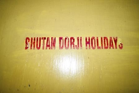 Firmenschild Bhutan Dorj Holidays